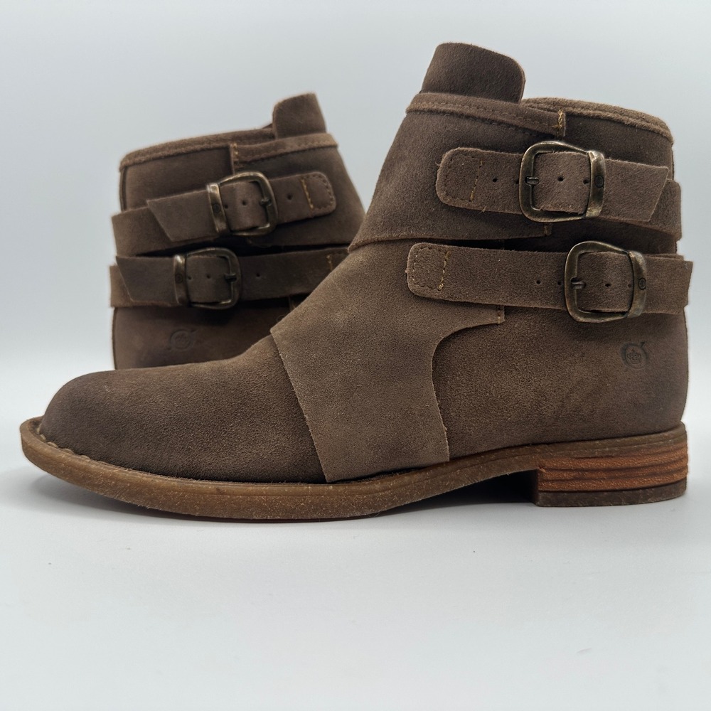 Born Moraga Suede Buckle Ankle Boots Bootie Taupe‎ Women Size 7 M EUC - Picture 2 of 9